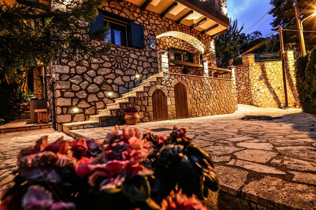 Camelia Suites Synikia Mesi Trikalon Exteriör bild